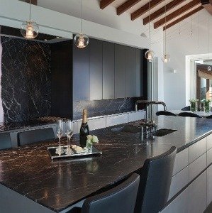 Black Quartz Countertop Options That are Trending