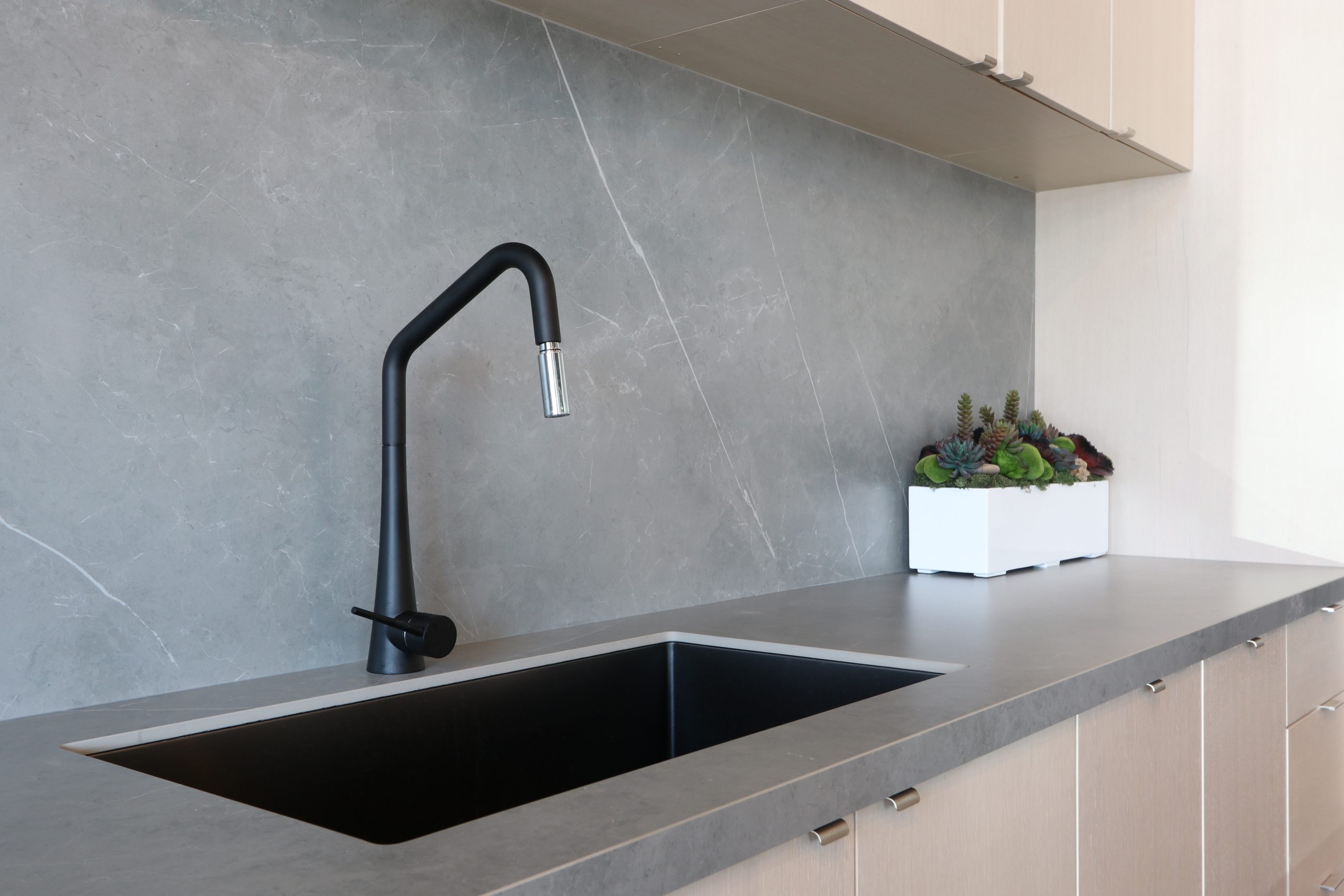 Can You Replace a Kitchen Sink Without Replacing the Countertop  
